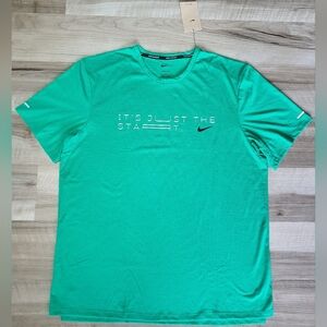 Nike Rise 365 Eliud Kipchoge EK Dri-Fit Running Shirt Green HF0904-324 Mens Sz L
